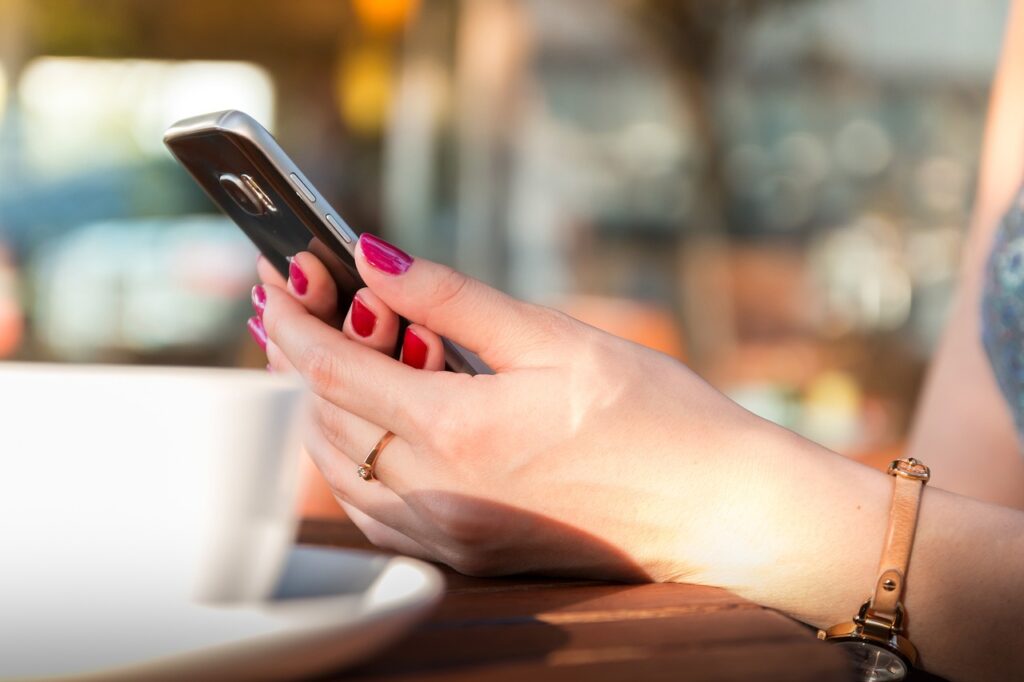 10 Ways to Make Money Using Your Phone