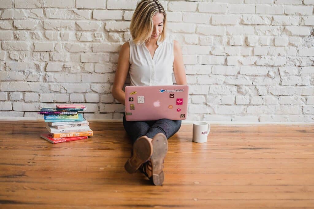 How to Build Your Influencer Income with Social Media Marketing