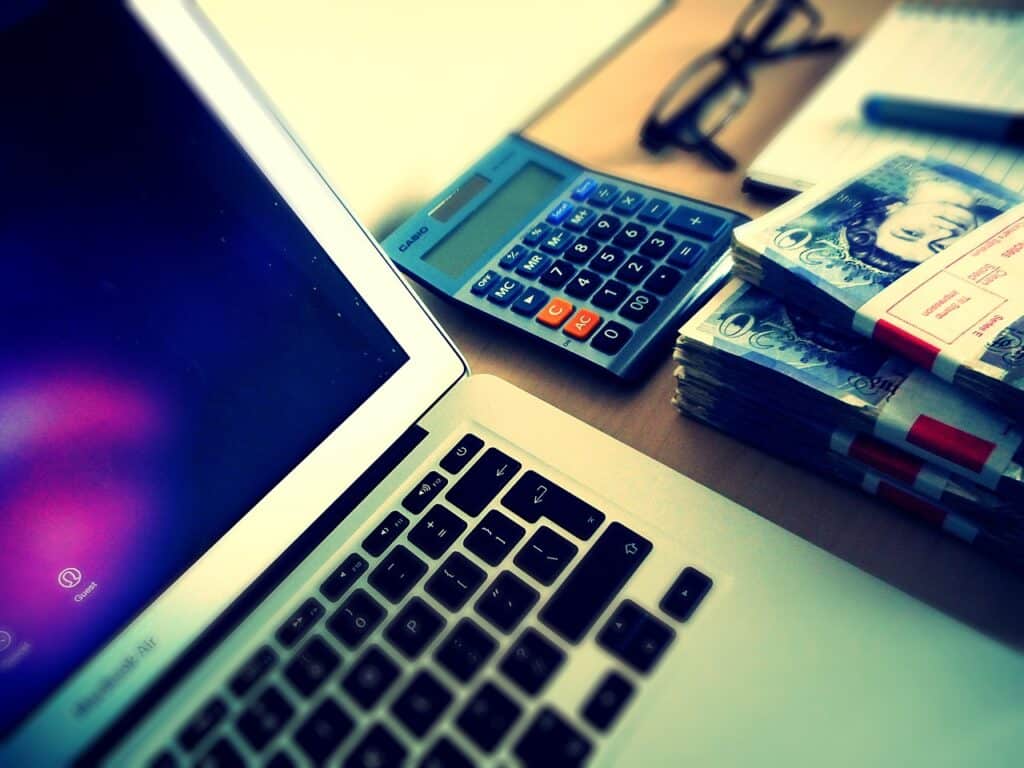 The Key Elements to Making Money through E-commerce and Dropshipping