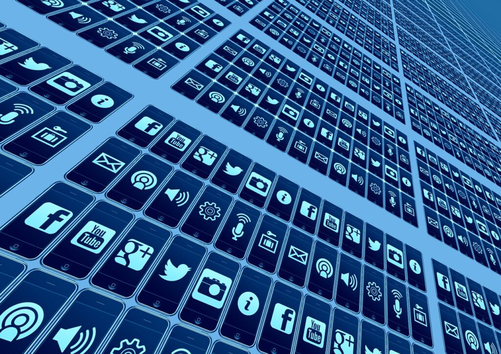 The Roadmap to Making Money Online through Social Media Marketing
