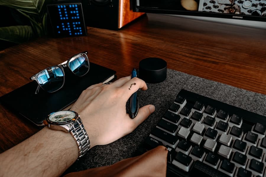 Typing workstation