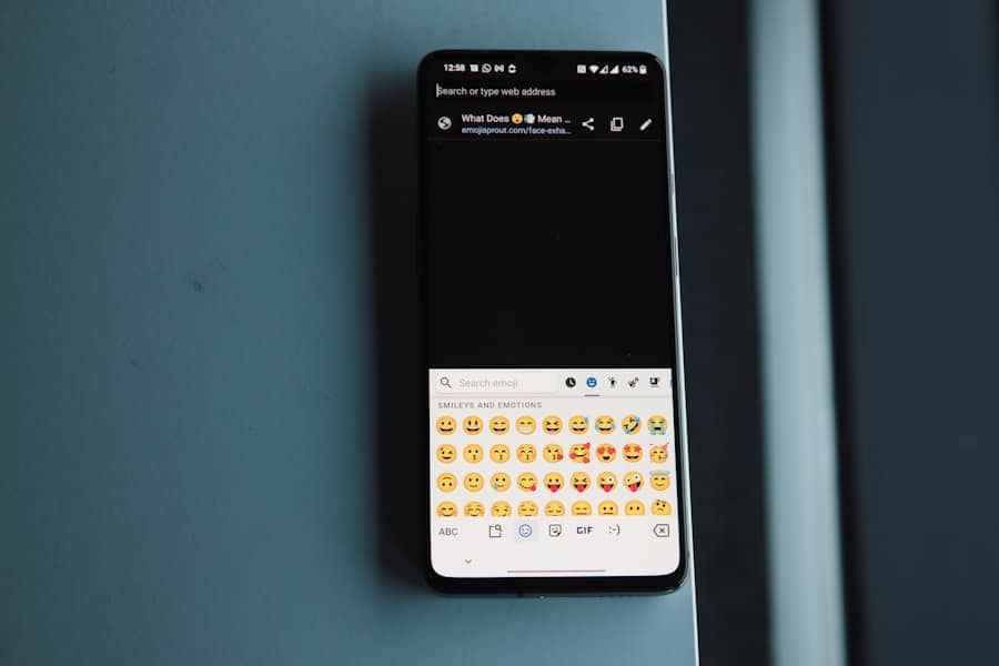 Photo Mobile phone with money icon