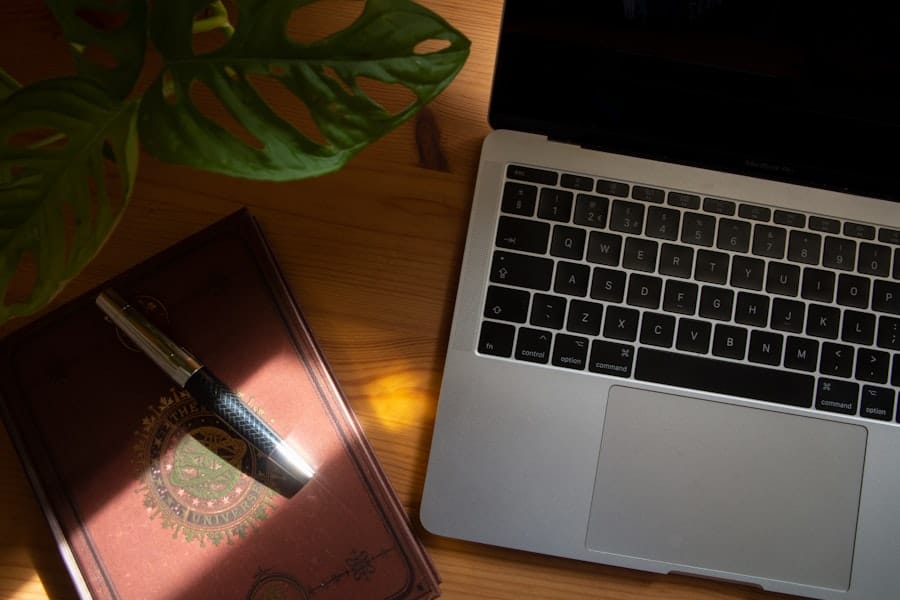 Photo Laptop and books