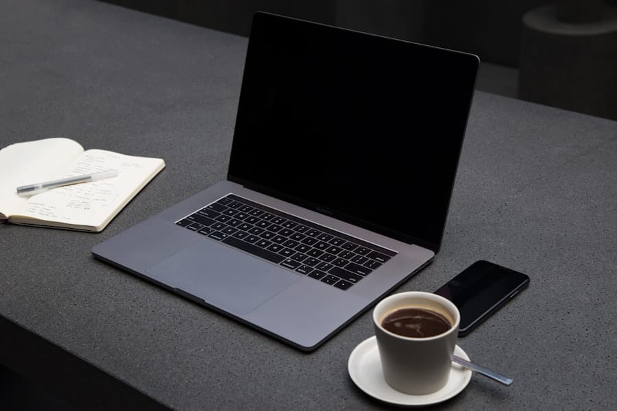 Photo Laptop and coffee