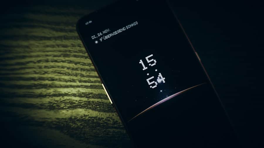 Photo Smartphone with money