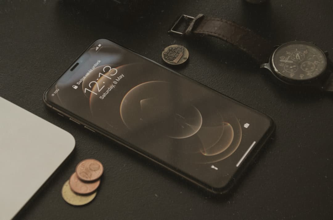 Photo Smartphone with money icon