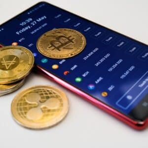 Photo Mobile phone with money icon