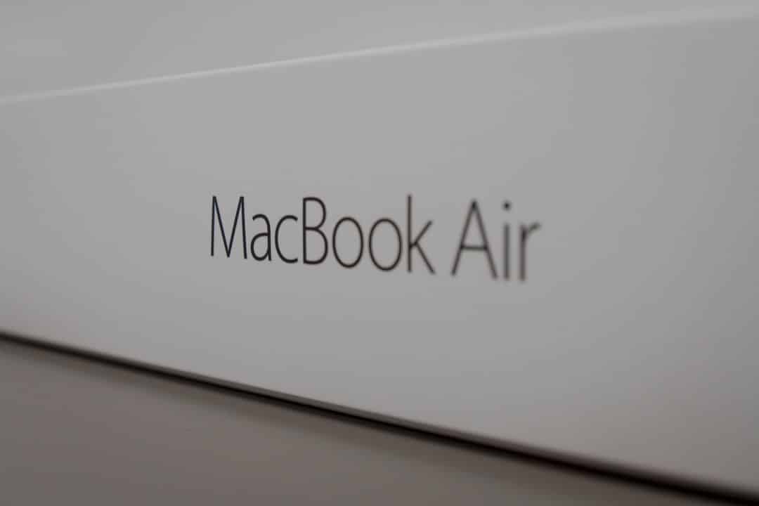 Photo Laptop and books