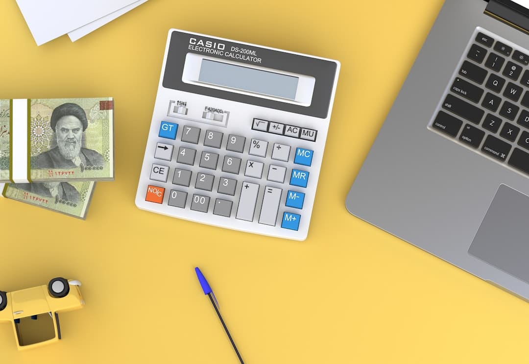 Photo Laptop and money